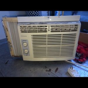 Frigidaire AC wall unit